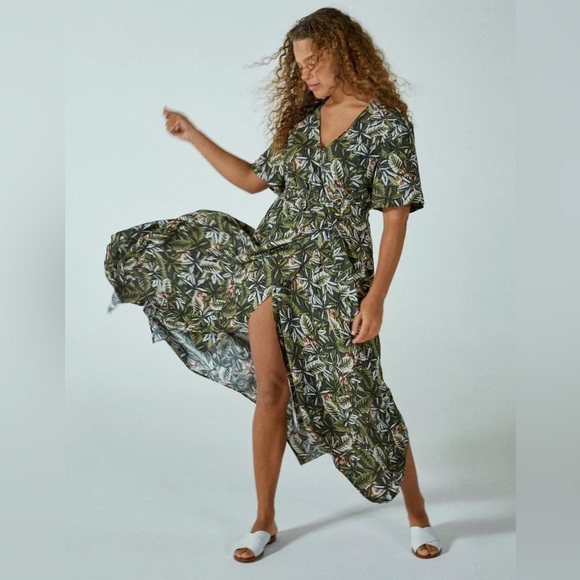 Banana Republic Tiger Handkerchief-Hem Wrap Dress NWT . - Picture 1 of 11